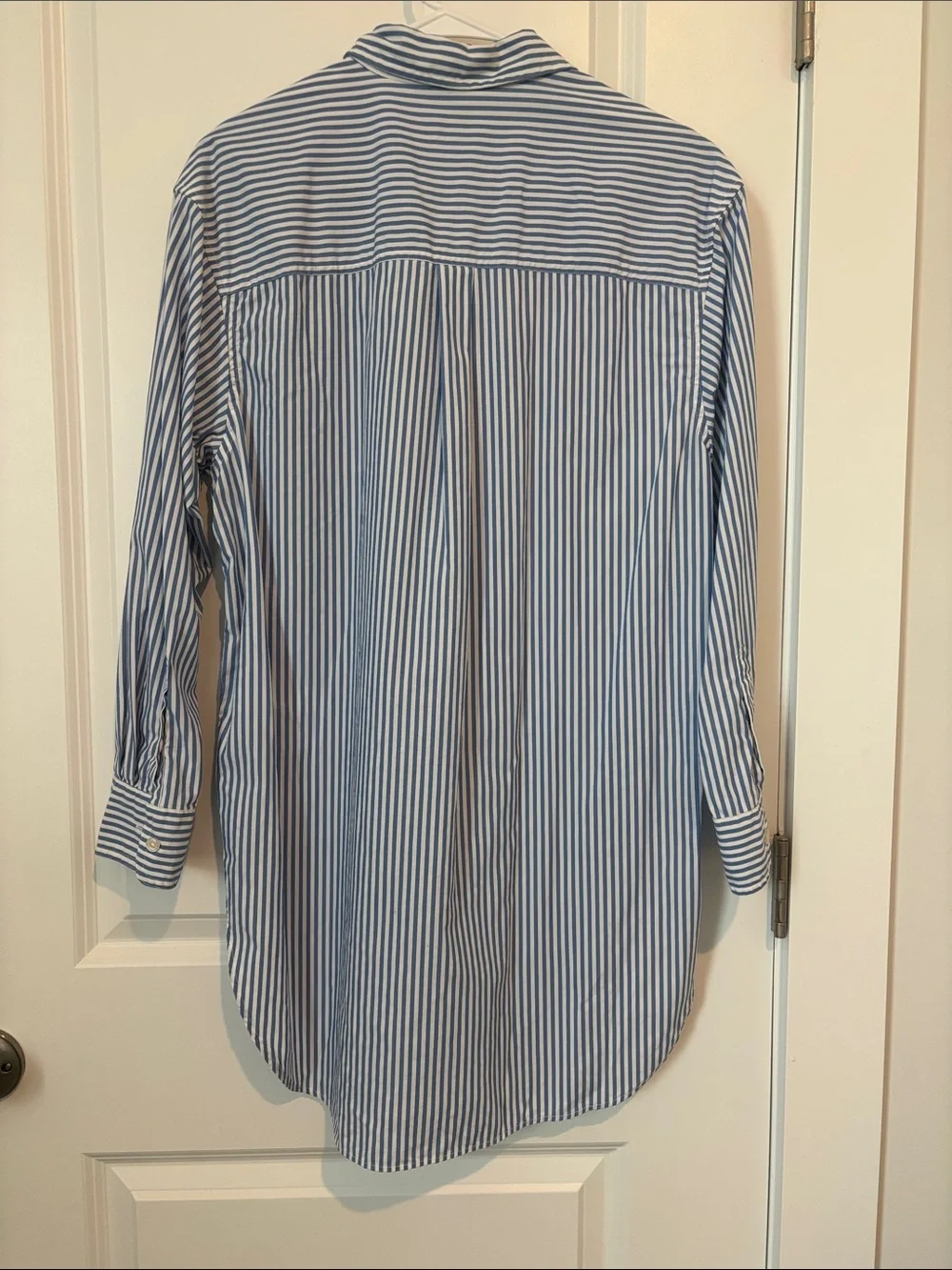 GAP Women’s Blue and White Vertical Stripe Tunic